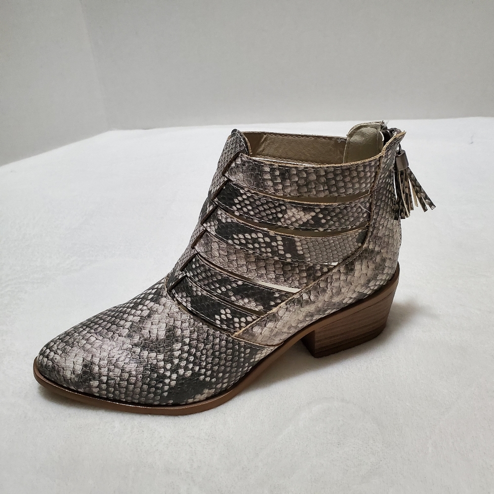 Fergalicious faux snake print ankle boots Size 6 - Picture 5 of 12